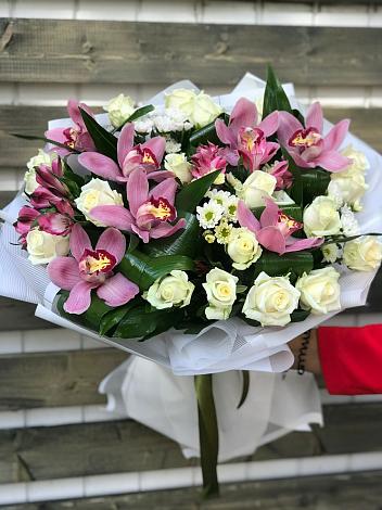 Букет цветов из: Розы и Хризантемы в Борзе