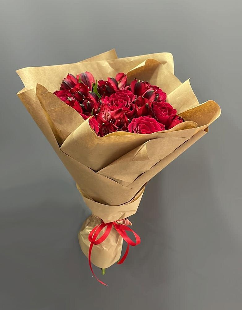 Букет цветов из: Альстромерии и Розы в Борзе