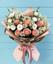 Букет цветов из:  Розы, Альстромерии и Лизиантусы #REPLACE_PRED# Борзе