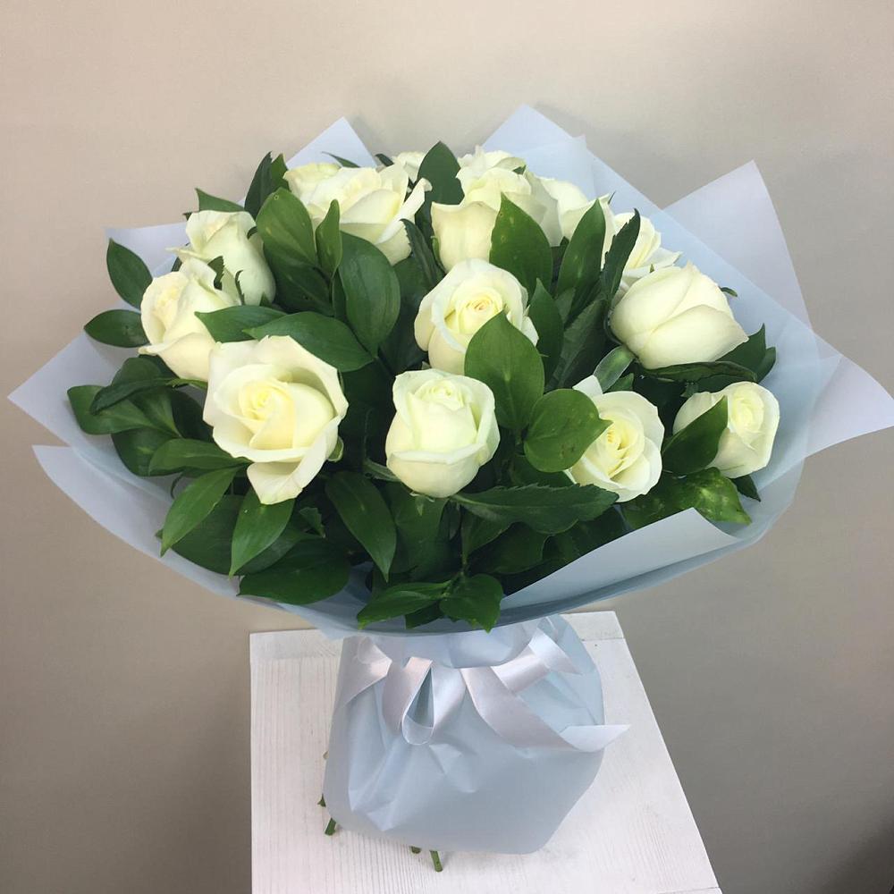 Букет 15 Белых роз Проуд в Борзе