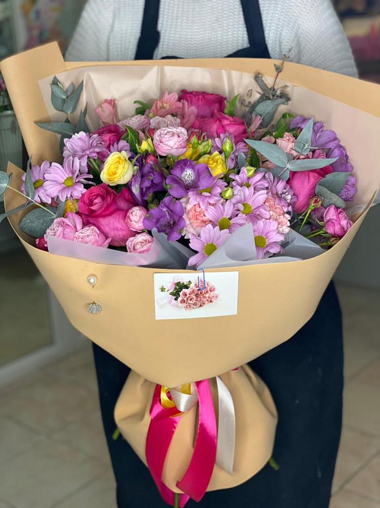 Букет цветов из: Хризантемы, Гвоздики и Альстромерии в Борзе