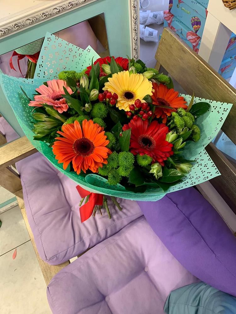 Букет цветов из: Герберы, Хризантемы и Альстромерии в Борзе