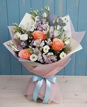 Букет цветов из:  Лизиантусы, Розы, Альстромерии и Гипсофила в Борзе