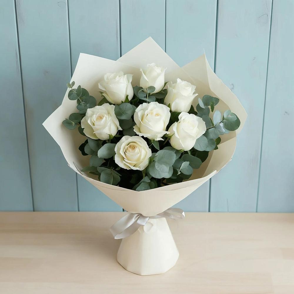 Букет Белые розы в Эвкалипте в Борзе