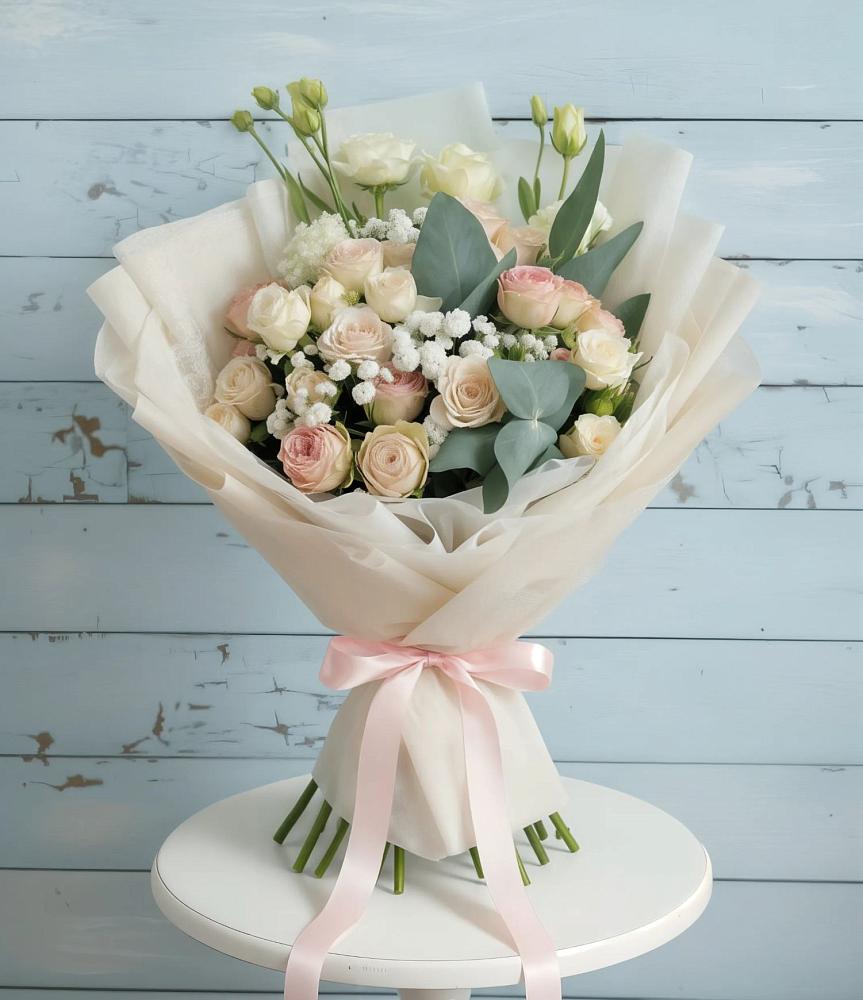 Букет цветов из: Розы и Лизиантусы в Борзе