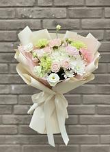 Букет цветов из:  Гвоздики, Розы, Лизиантусы и Хризантемы #REPLACE_PRED# Борзе