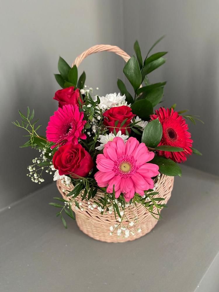 Цветочная композиция из Розы, Хризантемы и Герберы в корзине в Борзе
